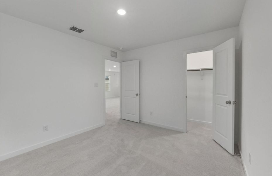 Spacious, unfurnished interior of a new home in Cameron Place, Austin (Image 35).