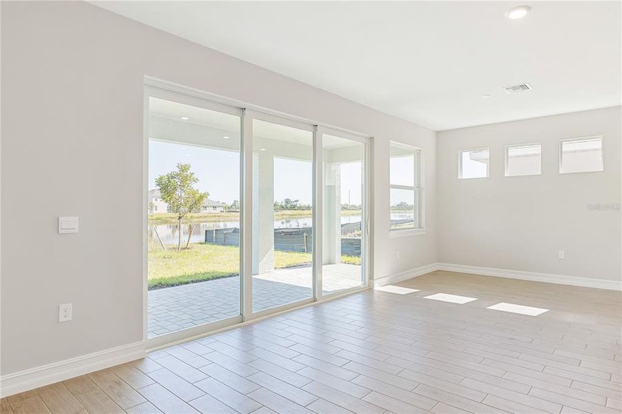 Spacious, unfurnished interior of a new home in Coral Lakes - Tradition & Express, Punta Gorda (Image 18).