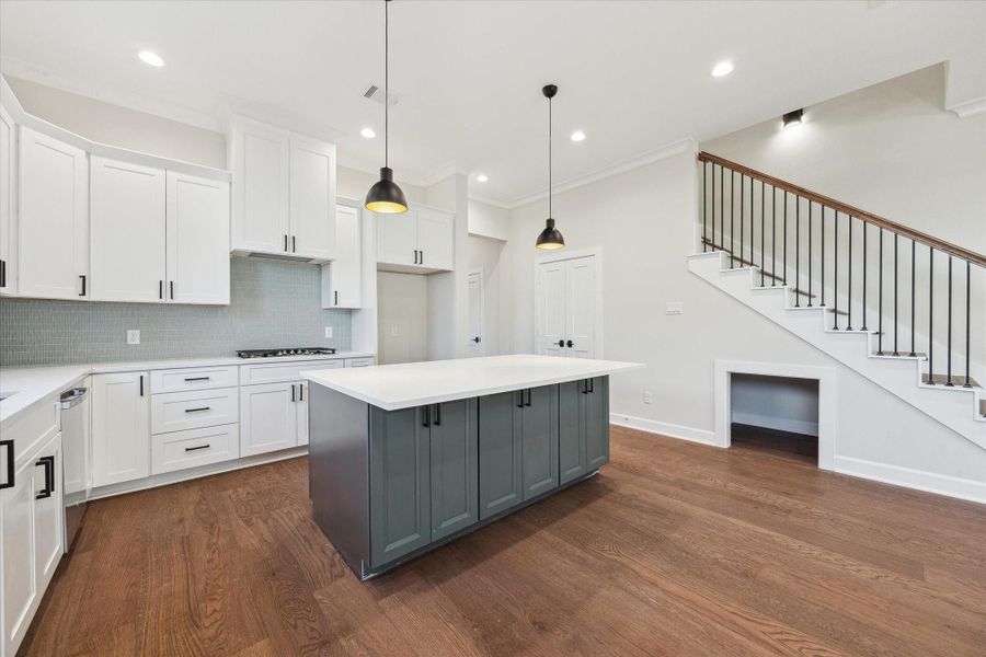 Furnished interior view inside a new home in Cordell Estates, Houston (Image 10).