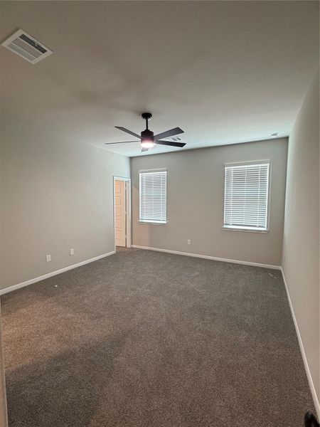 Spacious, unfurnished interior of a new home in La Segarra, Brookshire (Image 9).