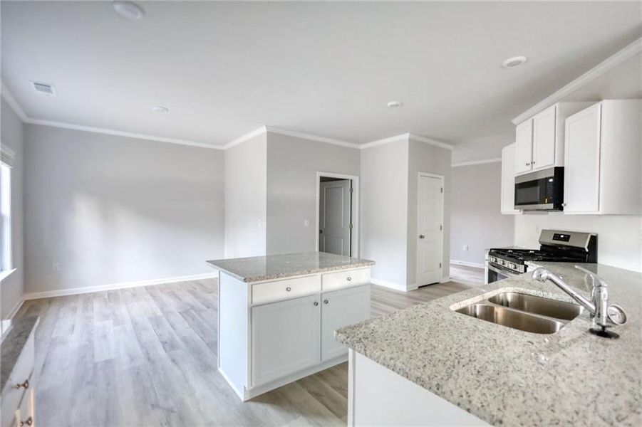 Spacious, unfurnished interior of a new home in , Social Circle (Image 16).