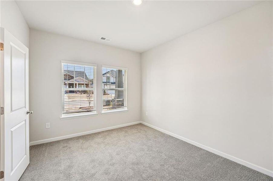 Spacious, unfurnished interior of a new home in Westmont Preserve, Powder Springs (Image 39).