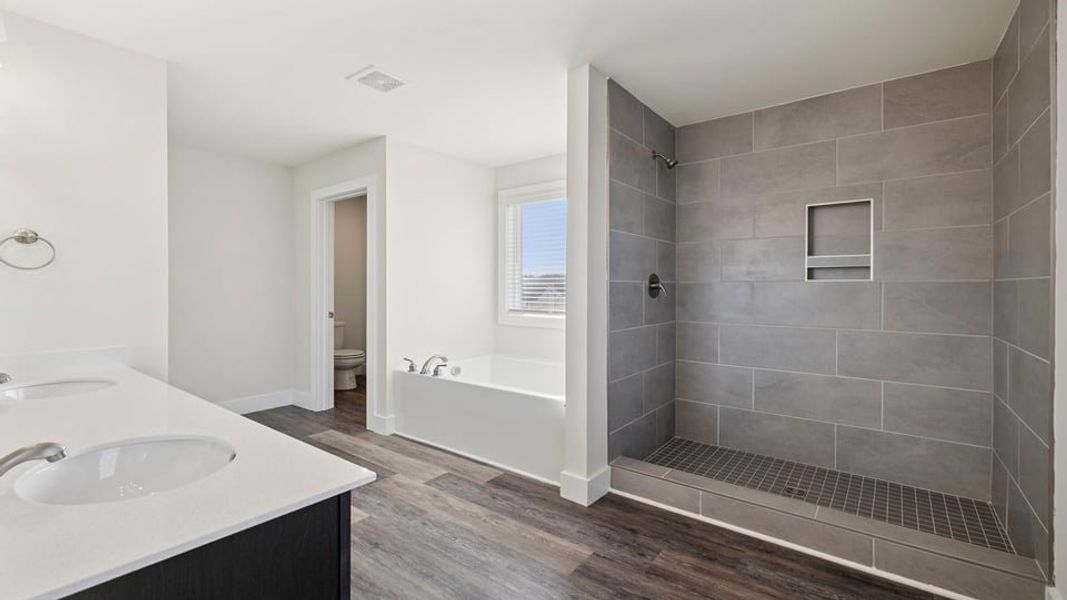 Representative furnished interior of a home built from the Phoenix by D.R. Horton in Edgewood Estates, Greenville (Image 6).