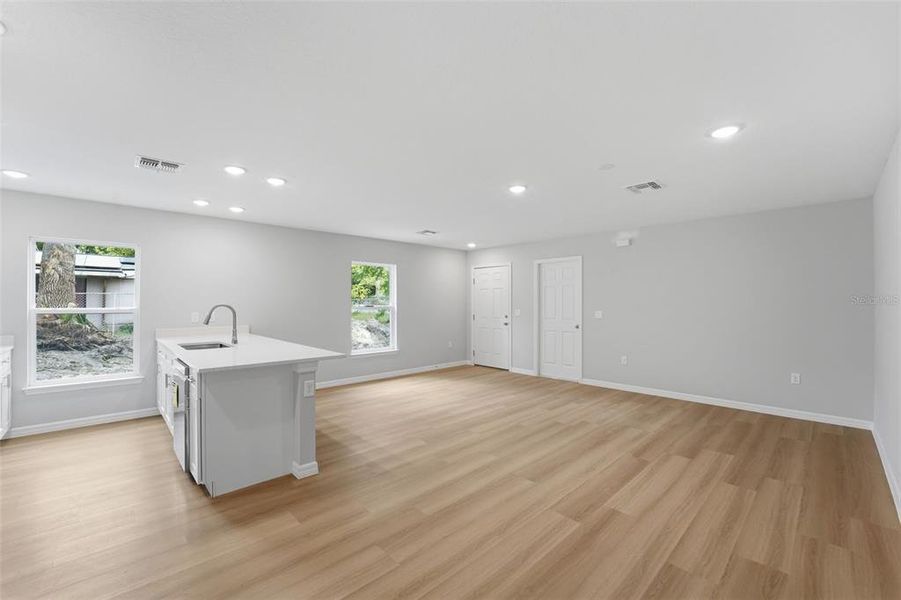Spacious, unfurnished interior of a new home in , Eustis (Image 15).