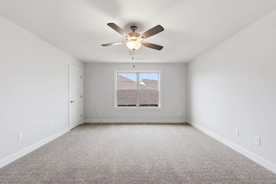 Spacious, unfurnished interior of a new home in Weybridge, Burlington (Image 67).