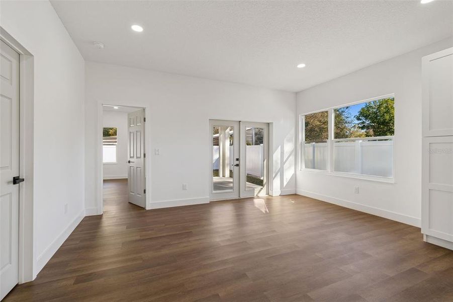 Spacious, unfurnished interior of a new home in , St. Petersburg (Image 62). Spacious, unfurnished interior of a new home in , St. Petersburg (Image 62).