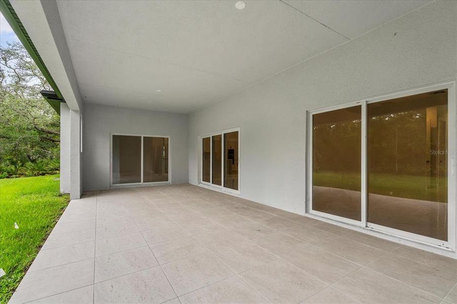 Spacious, unfurnished interior of a new home in , Kissimmee (Image 17).