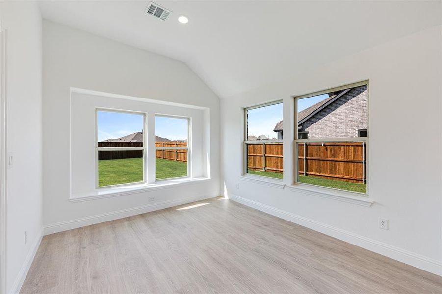 Spacious, unfurnished interior of a new home in Waterscape Classic 60s, Royse City (Image 16). Spacious, unfurnished interior of a new home in Waterscape Classic 60s, Royse City (Image 16).