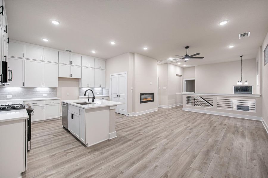REPRESENTATIVE OF FLOOR PLANS ONLY