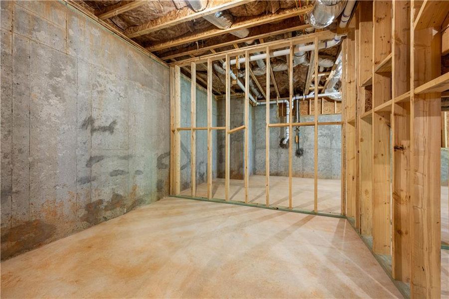 Spacious, unfurnished interior of a new home in , Jefferson (Image 22).