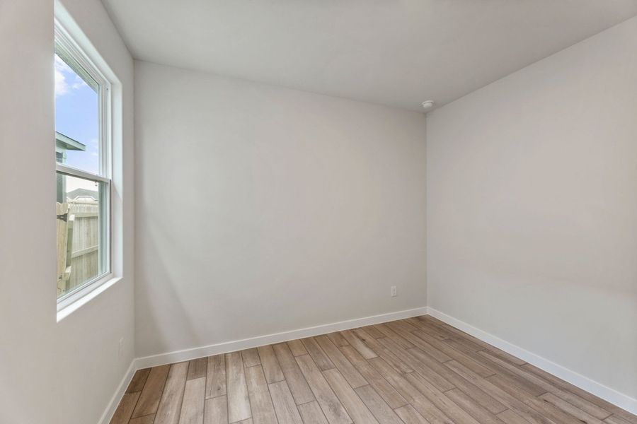 Representative unfurnished interior of a home built from the Pecos by Hakes Brothers in Veranda Designer, San Antonio (Image 28).