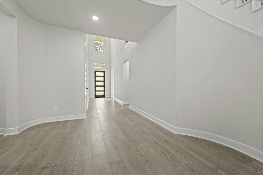 Representative image. Features, specifications, selections and colors may vary.