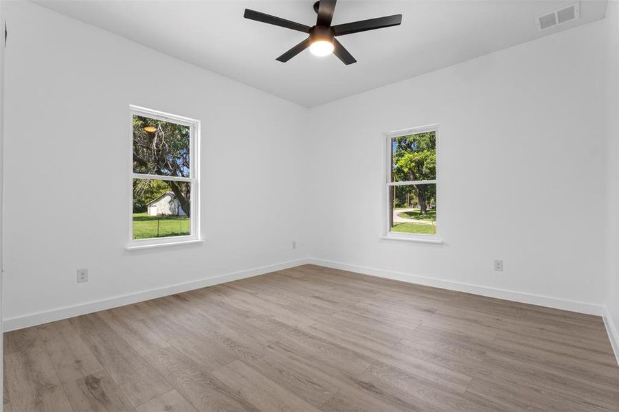 Spacious, unfurnished interior of a new home in , Dallas (Image 25). Spacious, unfurnished interior of a new home in , Dallas (Image 25).