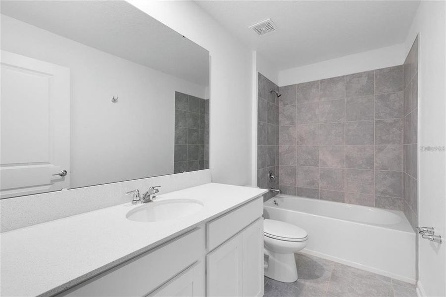 Furnished interior view inside a new home in , Winter Garden (Image 10).