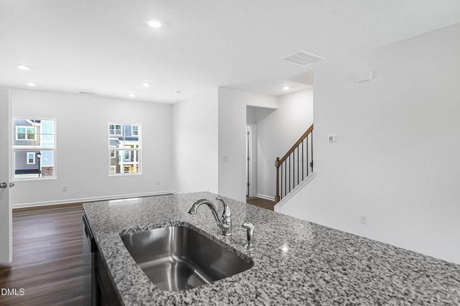 SUN_Stoneriver_Pic_Colton_Kitchen_7of7