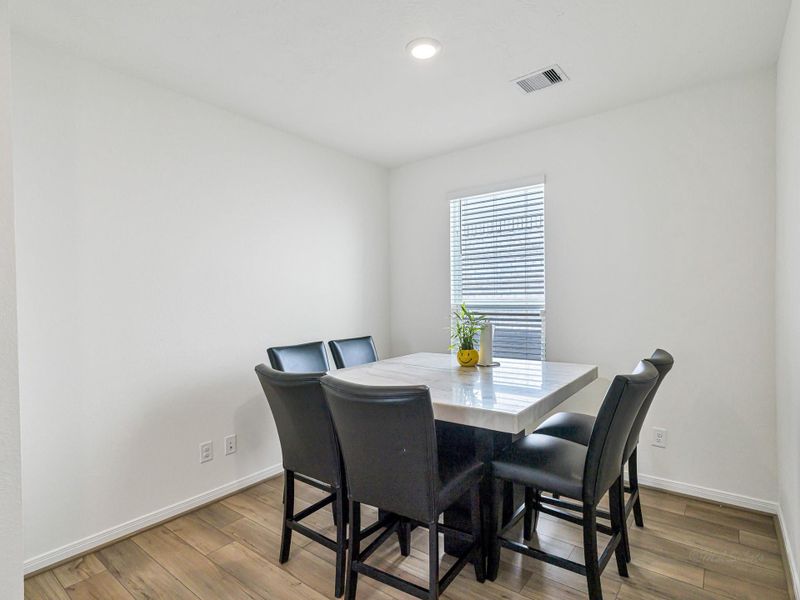 This room could be used for other purposes - office, play, hobbies... This room could be used for other purposes - office, play, hobbies...