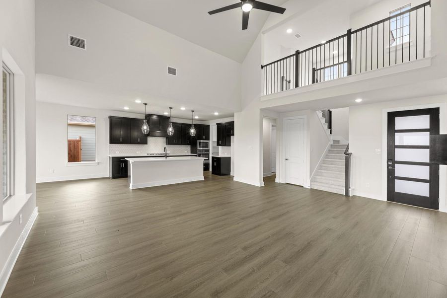 Representative unfurnished interior of a home built from the Davis by Tri Pointe Homes in Somerset Park, Rockwall (Image 12).