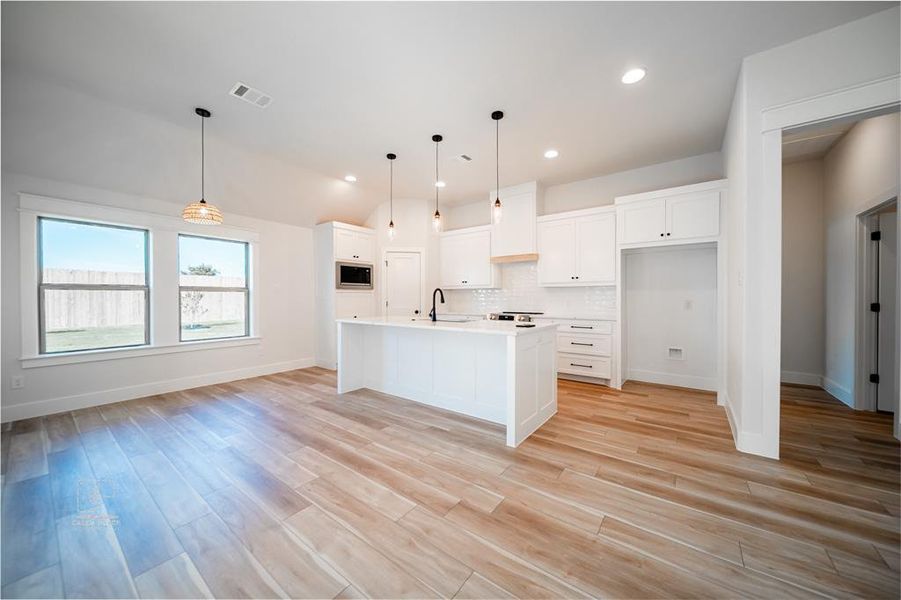 Spacious, unfurnished interior of a new home in , Springtown (Image 18).