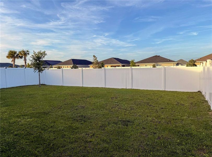 Exterior details and patio area of a home in , Haines City (Image 19).