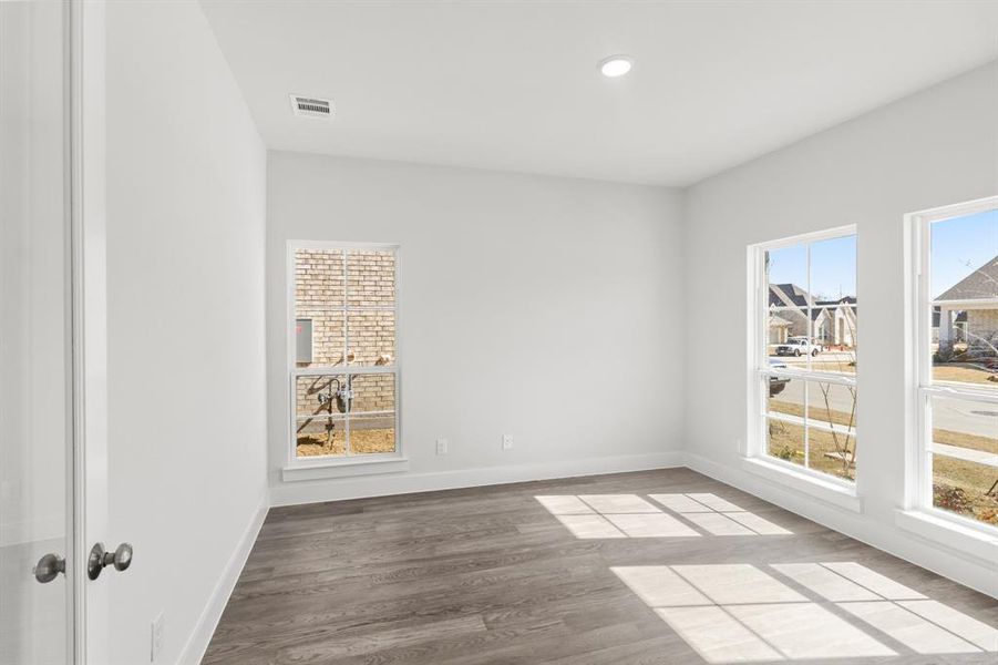 Spacious, unfurnished interior of a new home in Lyons Crest Estates, Garland (Image 21). Spacious, unfurnished interior of a new home in Lyons Crest Estates, Garland (Image 21).