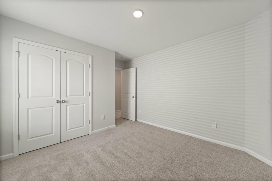 Spacious, unfurnished interior of a new home in Chandler Ridge, McLeansville (Image 23).