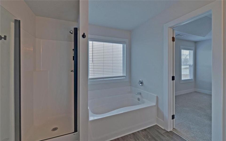 Spacious, unfurnished interior of a new home in , Hartwell (Image 32).