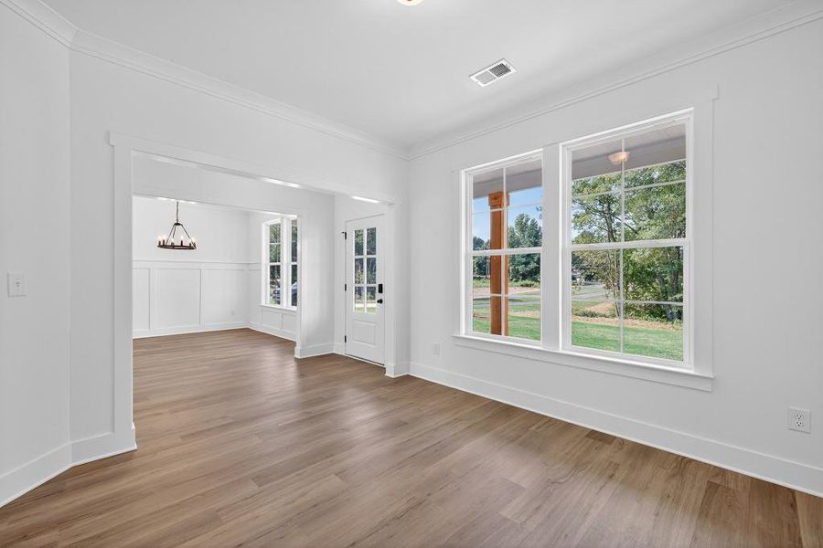Spacious, unfurnished interior of a new home in Magnolia Ridge, Monroe (Image 30).