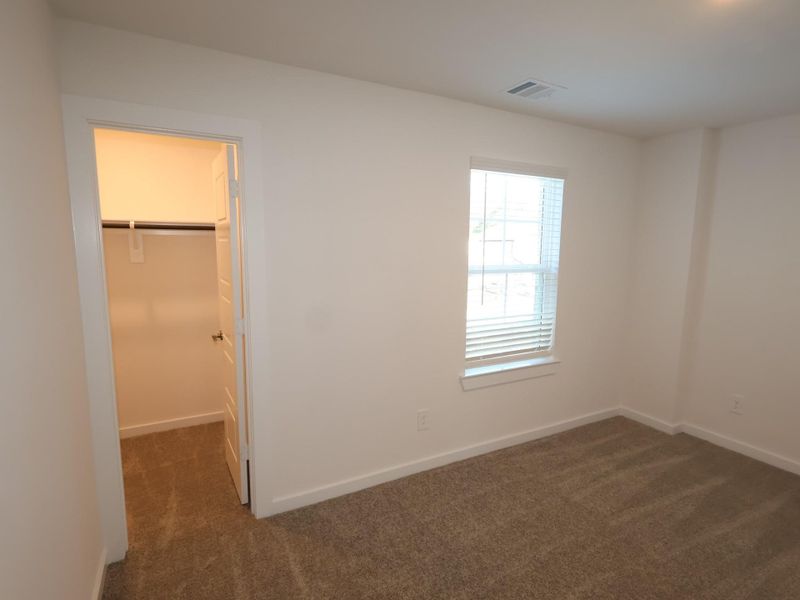Spacious, unfurnished interior of a new home in Sorella, Tomball (Image 9). Spacious, unfurnished interior of a new home in Sorella, Tomball (Image 9).
