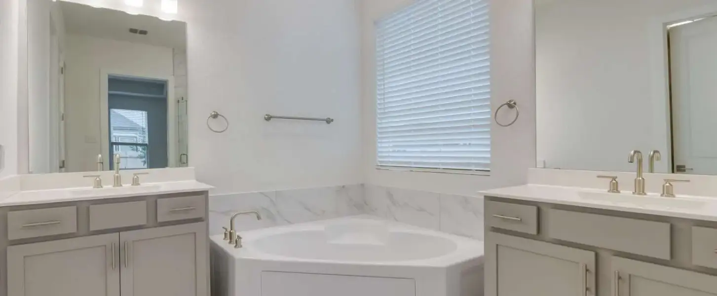 Representative furnished interior of a home built from the Blanco by Ashton Woods in Saddlebrook Ranch, Schertz (Image 11).