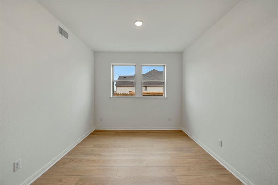 Spacious, unfurnished interior of a new home in Beacon Point at Lago Mar 50’ Homesites, Texas City (Image 21).