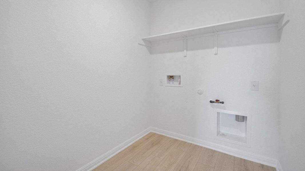 Spacious, unfurnished interior of a new home in Southgrove, Kyle (Image 10).