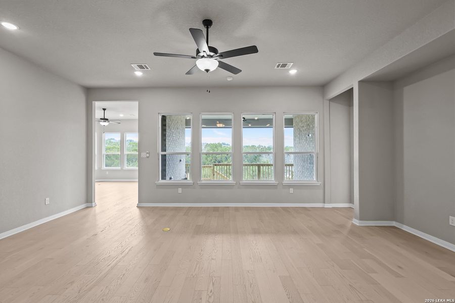 Spacious, unfurnished interior of a new home in Homestead, Schertz (Image 19).