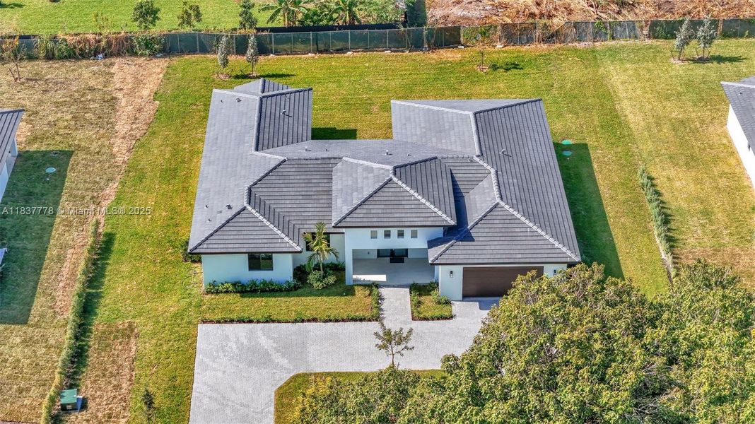 Image 32 of a home in . Image 32 of a home in .