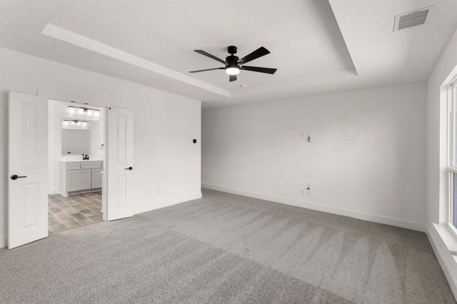 Spacious, unfurnished interior of a new home in Polo Ridge, Forney (Image 30). Spacious, unfurnished interior of a new home in Polo Ridge, Forney (Image 30).