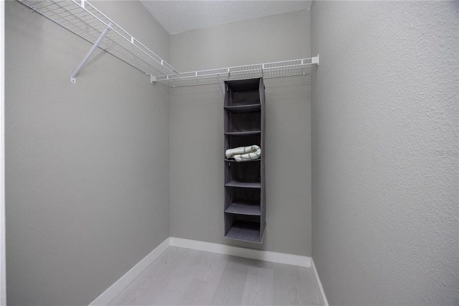 Spacious, unfurnished interior of a new home in , Gainesville (Image 21).