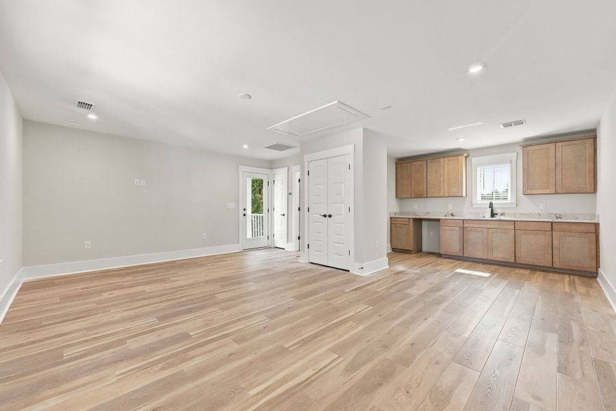 Representative unfurnished interior of a home built from the Laurel by Pulte Homes in SayeBrook, Myrtle Beach (Image 29).