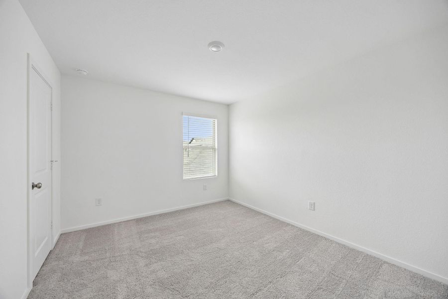 Spacious, unfurnished interior of a new home in Mavera, Conroe (Image 18).