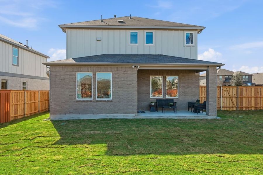 Representative exterior details of a home built from the Harrier by Taylor Morrison in Longview, Del Valle (Image 3).