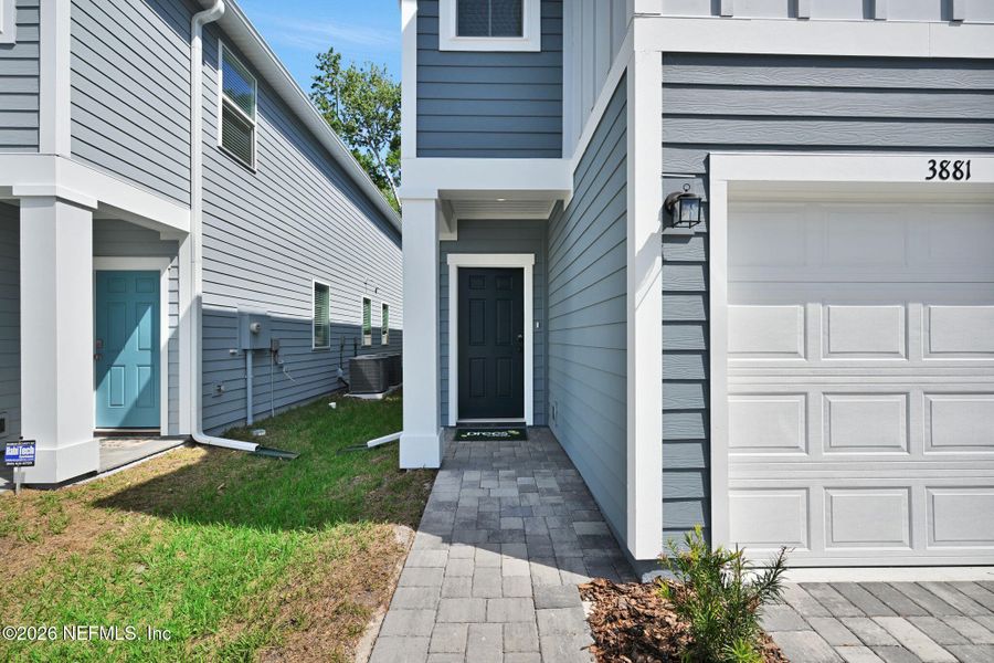 Exterior details and patio area of a home in Baxley Villas, Middleburg (Image 19).