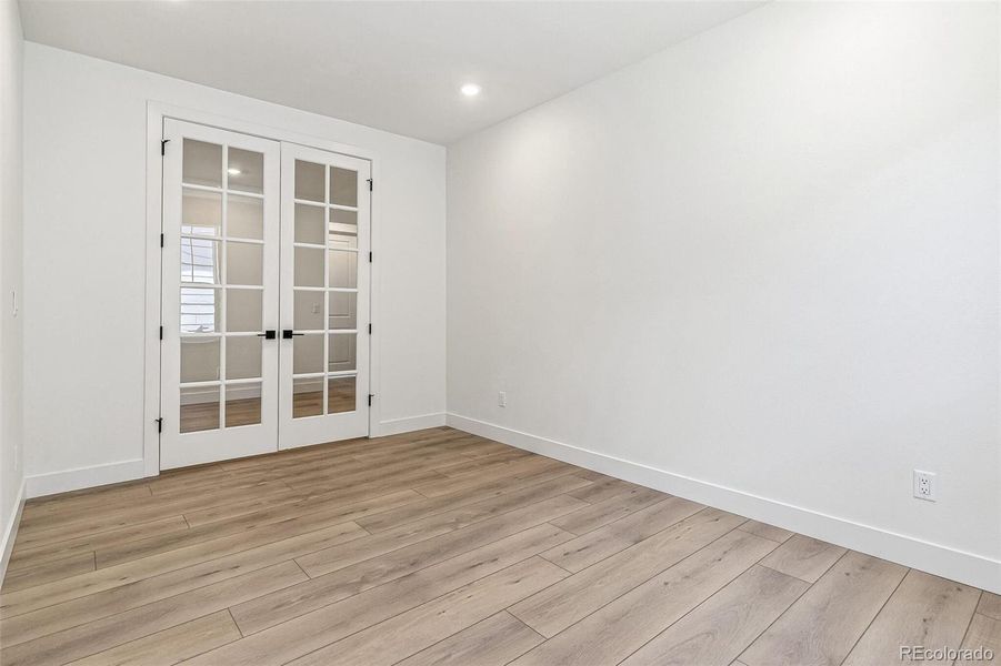 Spacious, unfurnished interior of a new home in Terrain Oak Valley, Castle Rock (Image 21). Spacious, unfurnished interior of a new home in Terrain Oak Valley, Castle Rock (Image 21).