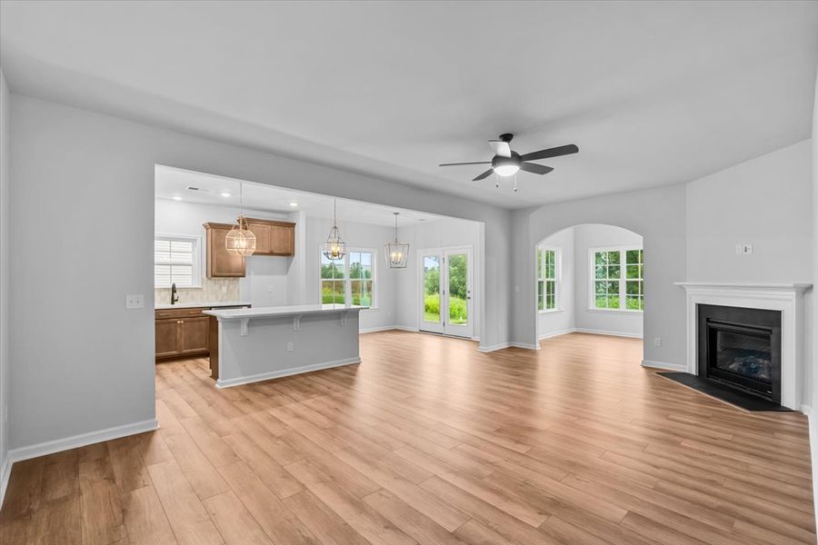 Spacious, unfurnished interior of a new home in Fieldstone, Lexington (Image 19).