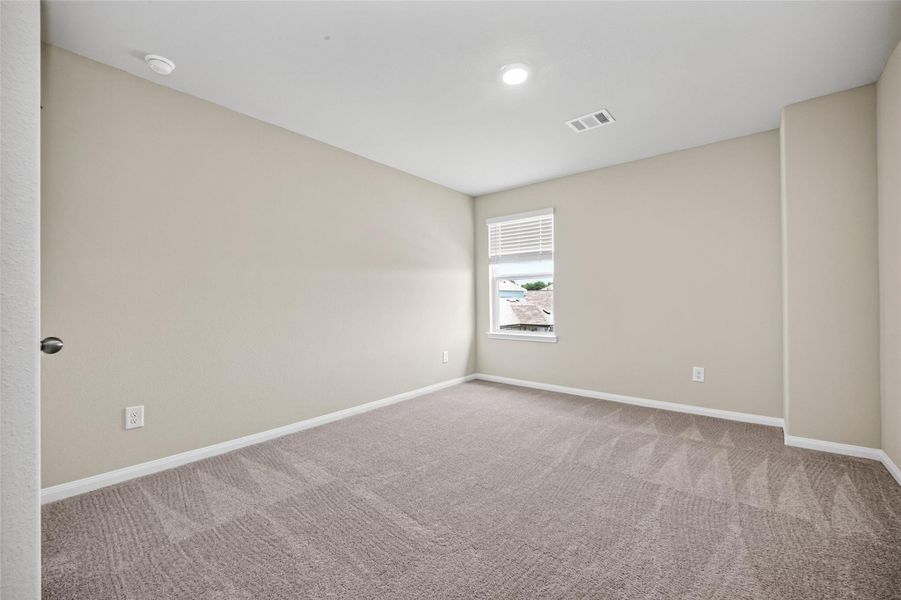 Spacious, unfurnished interior of a new home in River's Edge, Conroe (Image 30). Spacious, unfurnished interior of a new home in River's Edge, Conroe (Image 30).