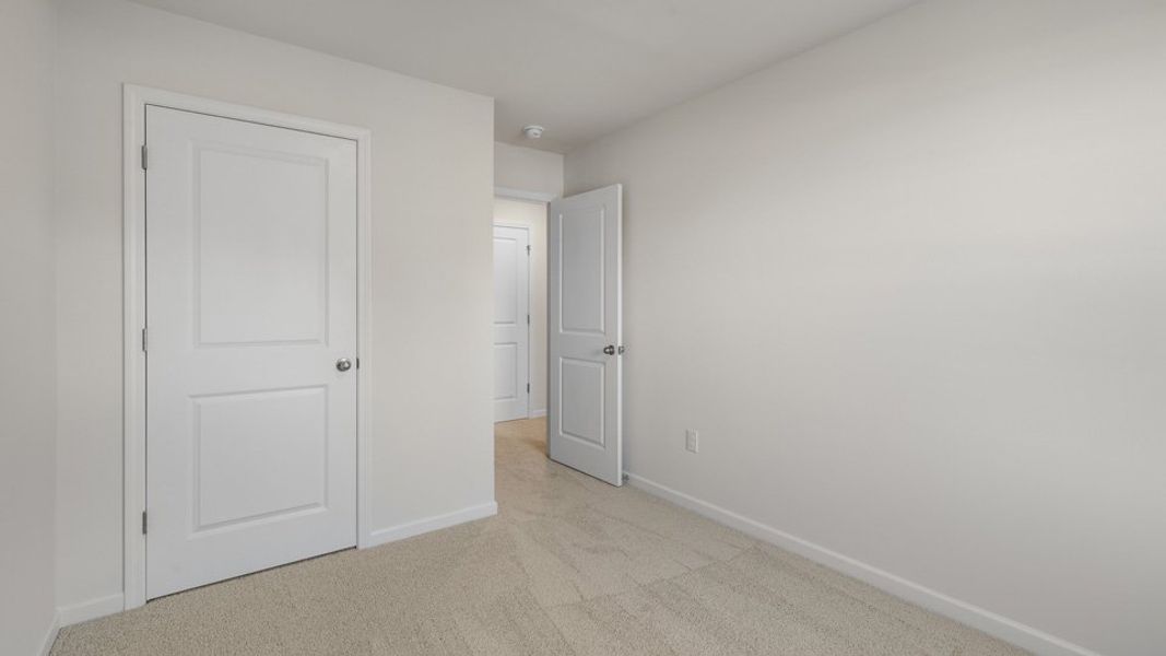Spacious, unfurnished interior of a new home in Clock Road Townhomes, New Bern (Image 19).