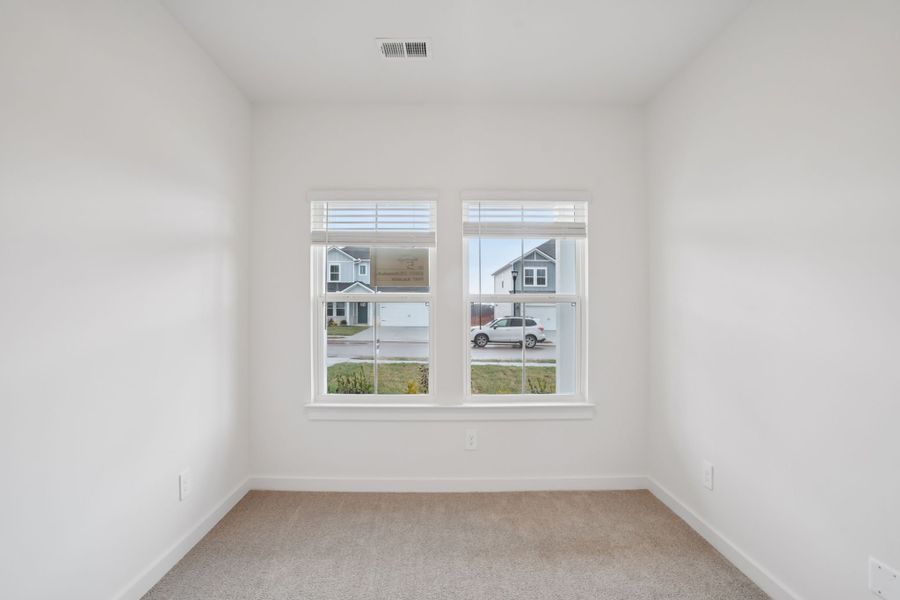 Spacious, unfurnished interior of a new home in River Ridge, Clarksville (Image 14).