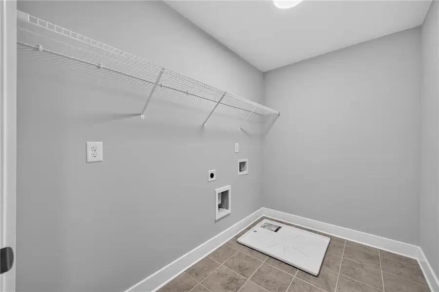 Spacious, unfurnished interior of a new home in , Atlanta (Image 23). Spacious, unfurnished interior of a new home in , Atlanta (Image 23).