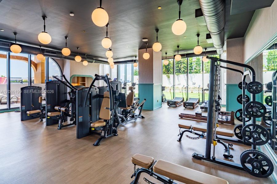 Community amenities in , Miami (Image 15).