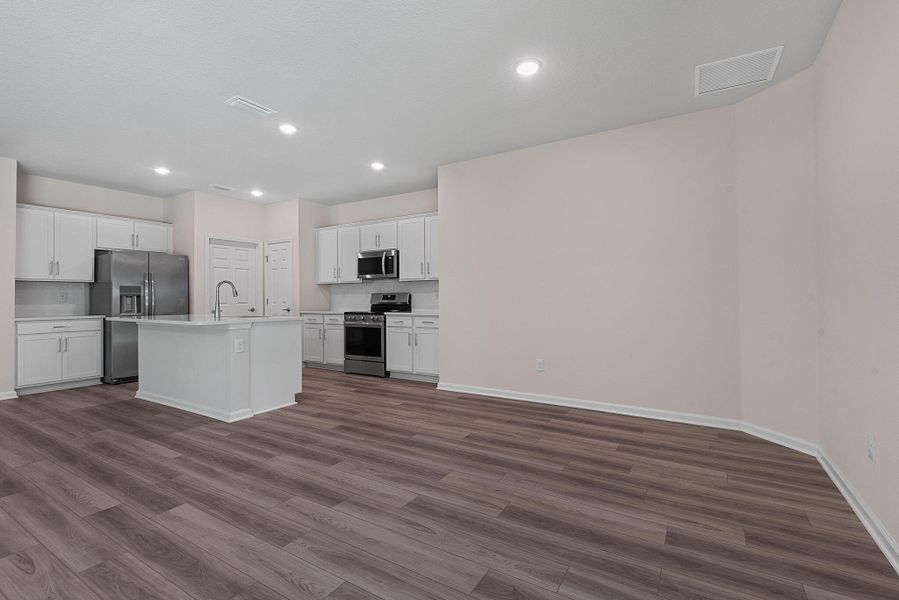 26-web-or-mls-46 Poplar-26