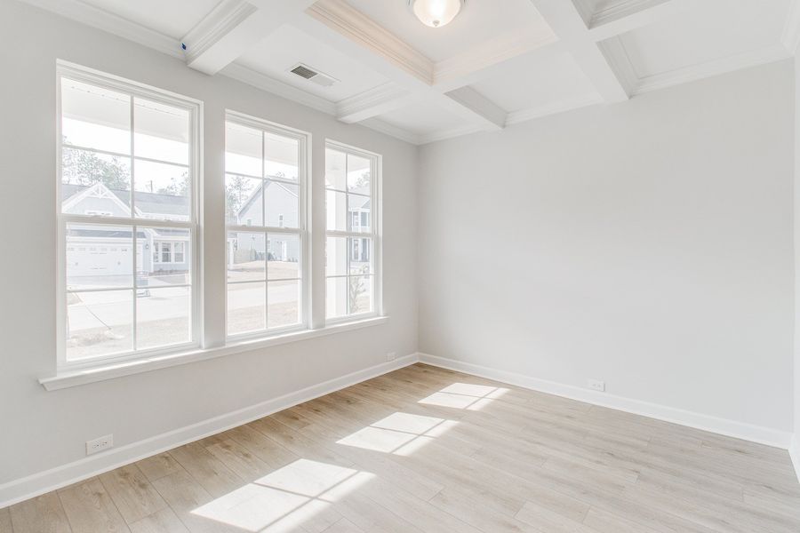 Spacious, unfurnished interior of a new home in Pebble Branch, Chapin (Image 17).