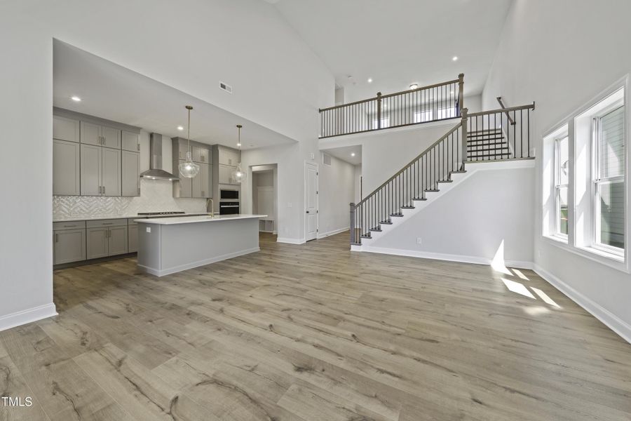 STY5-0215-00_Alton_A_Dining Room-3