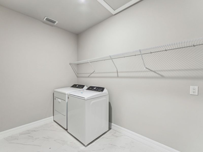 Close-up of interior finishes inside a home in Crescent Lakes - Signature Series, Punta Gorda (Image 10).